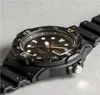 Close-up of a black Casio watch. Voir les images du produit