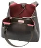 Coccinelle Schultertasche aus Kalbsleder in Braun Produktbild-Vorschau 10