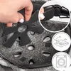 Close-up view of the inside of a helmet, showing padding and straps, with inset images highlighting features. Voir les images du produit