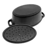 A black cast iron oval pot with its lid, shown from a slightly elevated angle on a white background. Anteprima dell’immagine prodotto