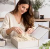 Weißes Papierfüllmaterial 100 g – Dekofüllung für Geschenkkörbe, Boxen & Pakete Produktbild-Vorschau