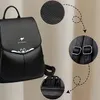 Camerazar Élégant sac à dos urbain en  noir pour femme avec Voir les images du produit 5