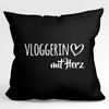 Huuraa Kissenbezug Vloggerin mit Herz 40x40cm Black Produktbild-Vorschau 1
