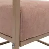 Close-up view of the corner of a chair cushion and its metal frame. Voir les images du produit