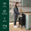 Poubelle Eluno, capacité de 30 litres, en métal noir Voir les images du produit 4
