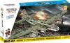 The image shows the packaging of a COBI Boeing B-17F Flying Fortress "Memphis Belle" model kit, with the model itself prominently displayed on the box. Voir les images du produit