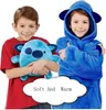 Two children are shown, one holding a blue plush toy and the other wearing a blue hooded blanket. Anteprima dell’immagine prodotto