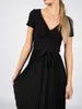 Guess Kleider Unifarbenes Sweater-Plisseekleid ERYNN mit Produktbild-Vorschau 2