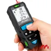 A hand holds a digital laser distance measurer. Anteprima dell’immagine prodotto
