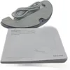 A user manual for a robot vacuum cleaner with a charging dock accessory. Voir les images du produit