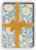 Blumen Geschenkpapier zum Einpacken mit zarten Blüten, Produktbild-Vorschau 1