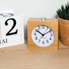 Drewniany budzik analogowy Navaris z funkcj drzemki - Podgląd zdjęcia produktu 3