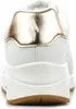 The back view of a white sneaker with gold accents. Voir les images du produit
