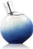 A perfume bottle on a white background. Anteprima dell’immagine prodotto