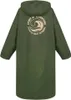 The back of a green hooded jacket with a circular logo on the back. Produktbild-Vorschau