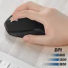 A hand is shown using a black wireless mouse on a light-colored desk next to a white keyboard. There are also DPI settings indicated with blue bars and text. Anteprima dell’immagine prodotto