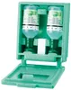 A green plastic case containing two bottles of eye wash solution. Voir les images du produit