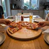 Dřevěné prkénko na pizzu do kuchyně | průměr 45 cm | bukové Náhled obrázku produktu 3