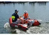 Kinder mit Secumar Bravo Print Kinder Schwimmweste im Boot Podgląd zdjęcia produktu