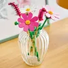 LEGO Botanicals Kosmeen - Künstlicher Blumenstrauß mit 3 Produktbild-Vorschau 6