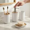 Koupelnová sada, 6 kusů: dávkovač, košík, toaletní kartáč, Náhled obrázku produktu 2
