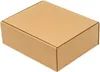 A closed cardboard box on a white background. Podgląd zdjęcia produktu