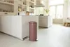Brabantia Newicon, cubo de basura de 30 litros, color taupe Vista previa de la imagen del producto 9