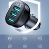 A car charger with three USB ports and a digital display, presented with marketing icons. Anteprima dell’immagine prodotto