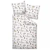 A flat lay of a duvet cover and pillowcases with a Christmas-themed pattern of deer and trees. Produktbild-Vorschau