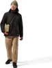 Mann trägt die Berghaus Prism Guide InterActive Polartec Fleecejacke in Schwarz; kombiniert mit beigen Hosen und einer grünen Mütze. Produktbild-Vorschau