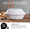 A white ceramic casserole dish with embossed chicken and floral motifs, placed on a wooden surface with potatoes in the background. Text overlays provide product dimensions and usage suggestions. Produktbild-Vorschau