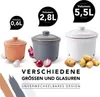 Three ceramic storage pots of different sizes and colors are displayed with vegetables and garlic around them. Text overlays indicate volume sizes and product features. Produktbild-Vorschau