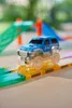 Cleverclixx 2x Rennbahnauto Blau & Rot 2er Set Racetrack, Produktbild-Vorschau 2