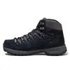 Schwarzer Wanderstiefel "Explorer Trek GTX Tech Boot" von Berghaus mit Schnürung und griffiger Sohle. Produktbild-Vorschau