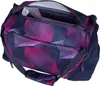 An open duffel bag with a geometric pattern. Voir les images du produit