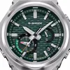 Close-up of a green G-Shock watch face with silver casing. Anteprima dell’immagine prodotto