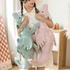 Plüsch Drache 50 cm – Kawaii Körperkissen – lustiges Produktbild-Vorschau 3
