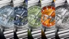 A collage of five different colored Casio G-Shock watches. Voir les images du produit