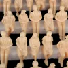 Modellbau Spur 1 | Sitzende Figuren (50 Stück) Produktbild-Vorschau 2