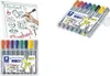 A collage showing a flip chart with drawings and markers, and two sets of markers in packaging. Voir les images du produit