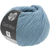 A ball of blue yarn with a label. Produktbild-Vorschau