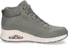 A side view of a green high-top sneaker. Voir les images du produit
