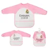 Real Madrid Baby Lätzchen mit Ärmeln – Rosa, wasserdicht Produktbild-Vorschau 1