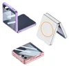 Three different colored cases for a foldable phone are shown from different angles. Náhled obrázku produktu