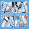 A collage of four images showing the assembly and use of a blue vegetable slicer. Voir les images du produit