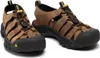 A pair of brown KEEN Newport sandals for men. Náhled obrázku produktu