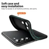 A black phone case is shown being flexed to demonstrate its flexibility, with text overlays highlighting its features. Produktbild-Vorschau