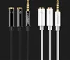 A product shot of audio adapter cables against a black background. Anteprima dell’immagine prodotto
