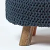 HOMESCAPES Gestrickter Fußhocker, 30 cm hoch, schwarz Produktbild-Vorschau 4