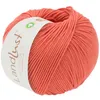 A ball of coral-colored yarn with a label. Produktbild-Vorschau